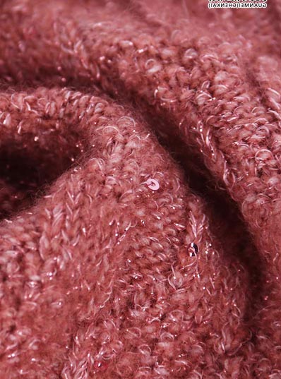 1/14 NM 54% Polyester 25% Draht 15% Acryl 3% Elasthan 3% Pailletten