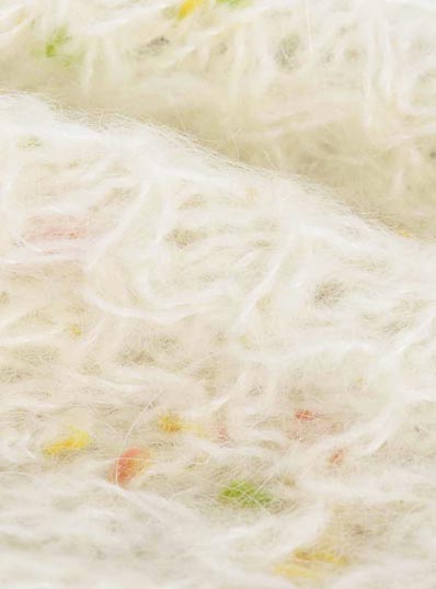 1/3.5NM 8% Mohair 38% Wolle 44% Nylon 6% Acryl 2% Polyester 2% Farbiger Samt