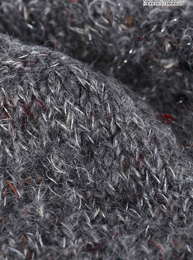 1/4.2 นิวตันเมตร 5%ขนสัตว์ 42%อะคริลิค 11%ไนลอน 39%โพลีเอสเตอร์ 3%สแปนเด็กซ์