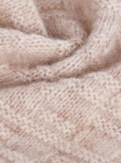 2 / 16NM 8% Cachemire 35% Laine 32% Nylon 25% Acrylique chauffant